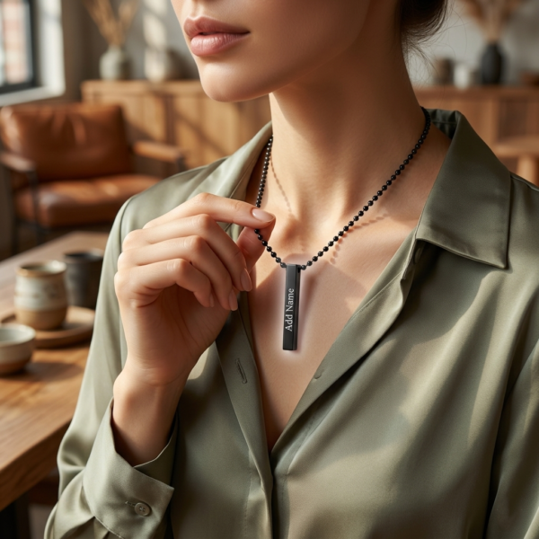 Minimal Name Necklace Engraved