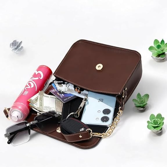 personalized leather gift set with nameplate